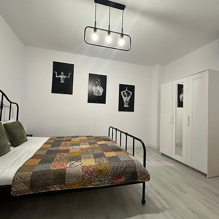 Garsoniera In Complex Rezidential Appartement Boekarest Buitenkant foto